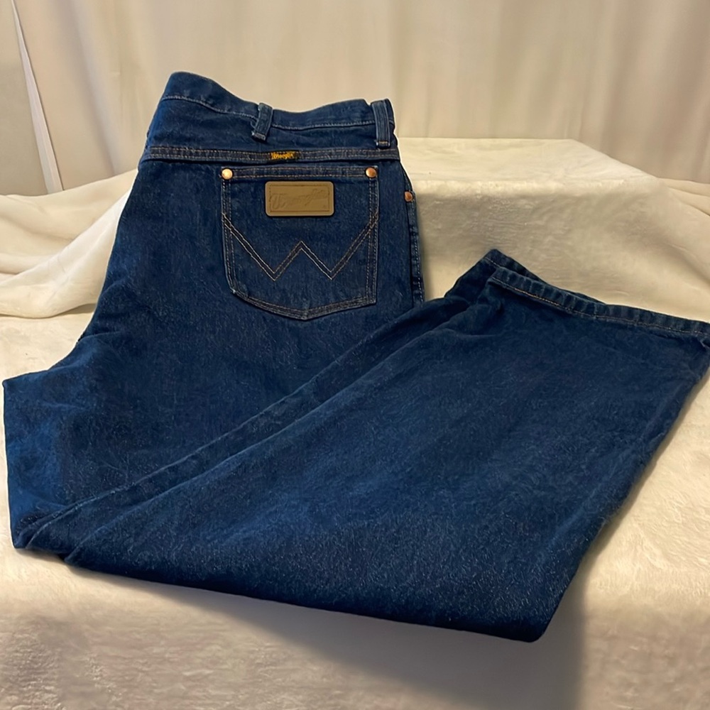 Like new Wrangler jeans 40x32 $20